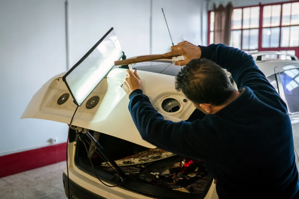 Pendik Boyasız Göçük Düzeltme ve Dolu Hasarı Onarımı 2025 Güncel Rehber 16 pendik araç hasar onarımı